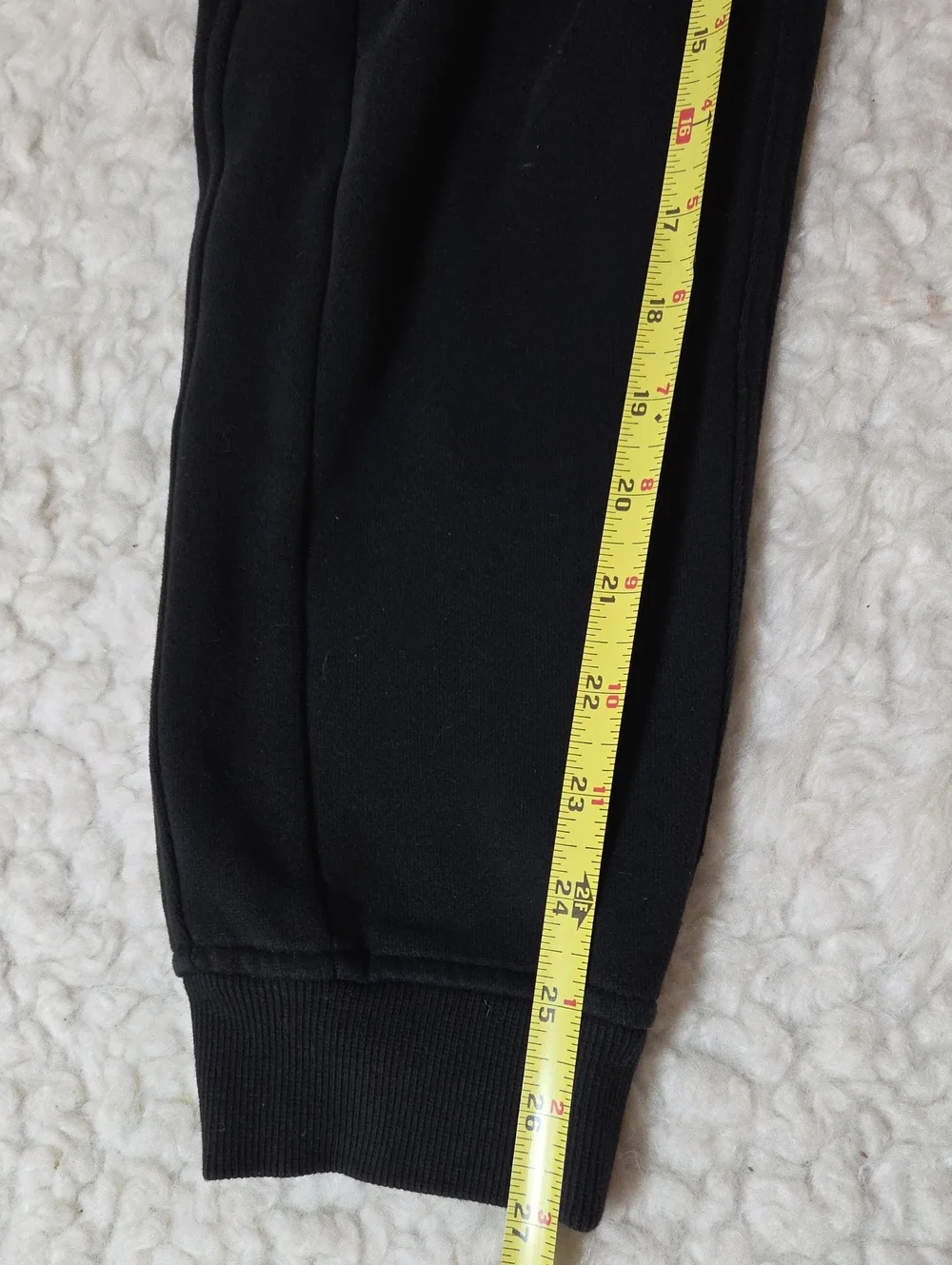 Lululemon  Scuba Jogger — Black Sz 2 Light Cotton Terry